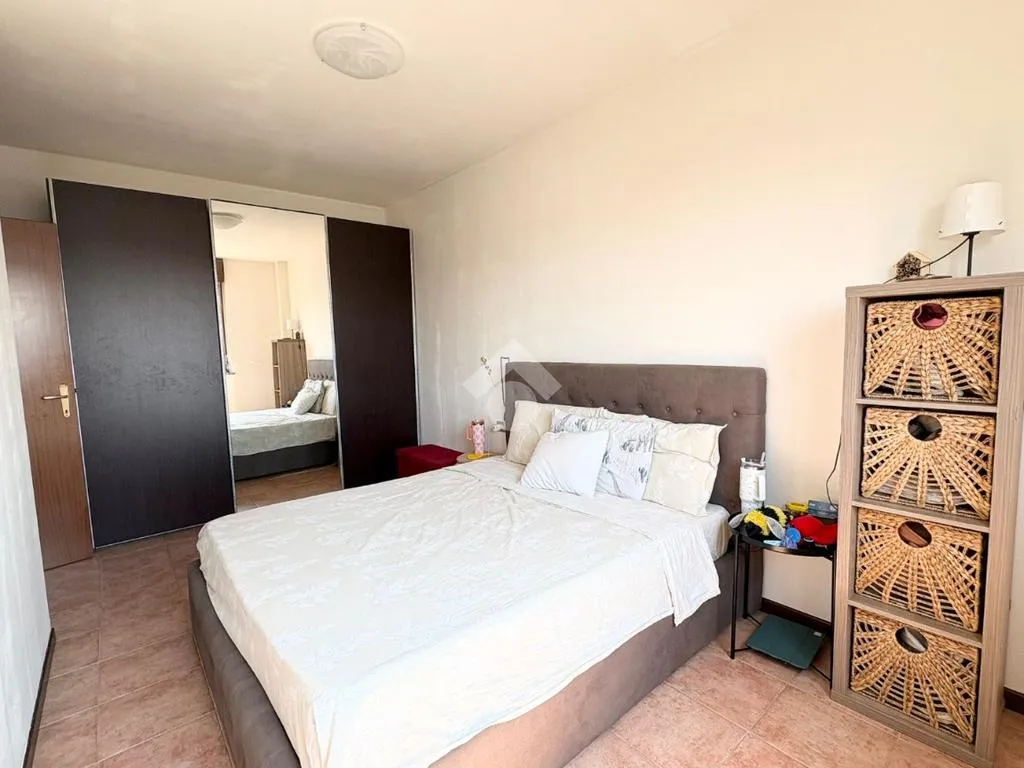 Camere da letto - Appartamento con balcone in zona tranquilla a Gallarate