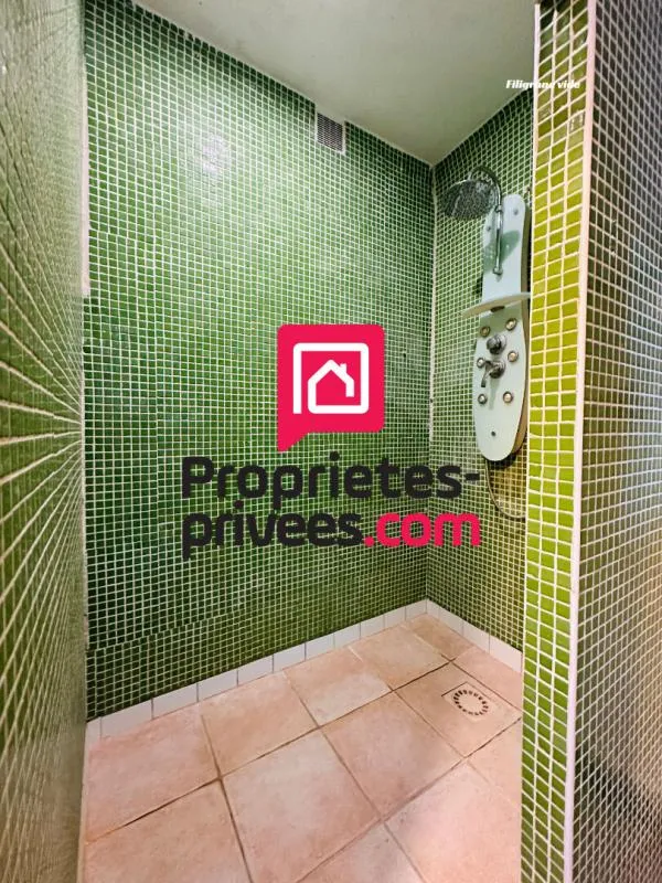 Salles de bain - Appartement de Caractère avec Vue Dégagée à Hyères
