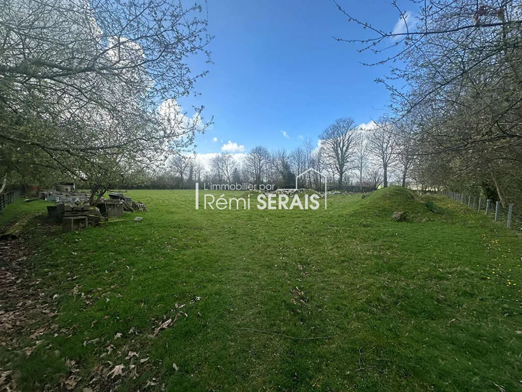 Aed - Constructible Plot with Garden in Frênes-Tinchebray