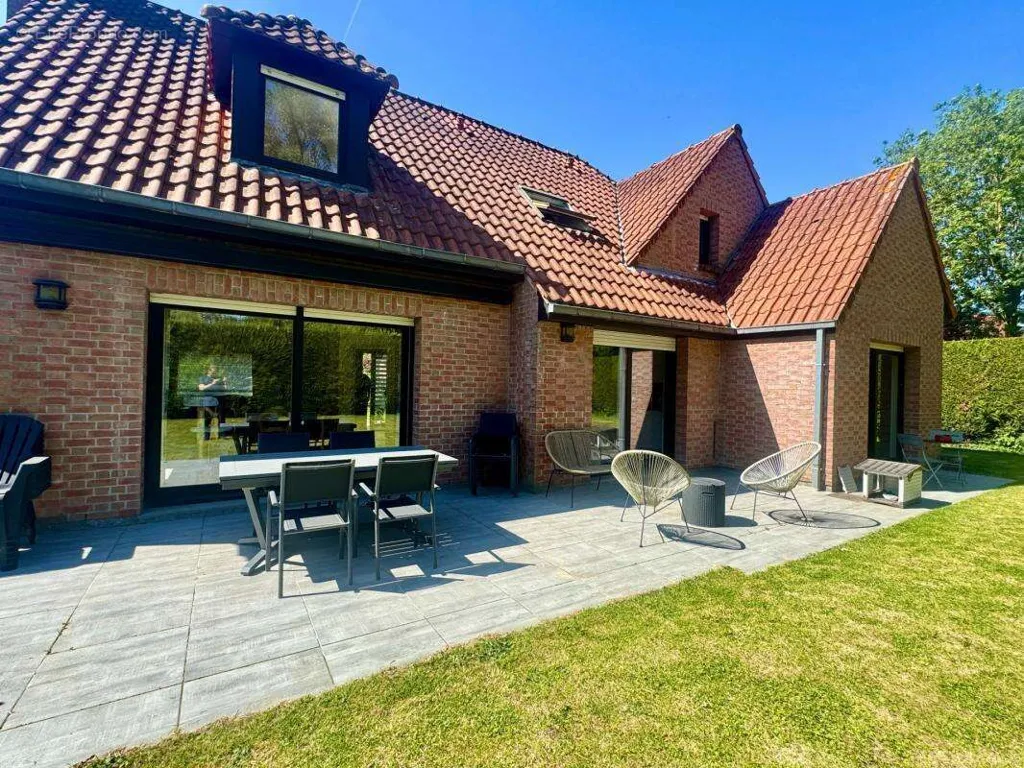 Terrasse - Maison en Semi-Plain Pied avec Jardin à Wasquehal