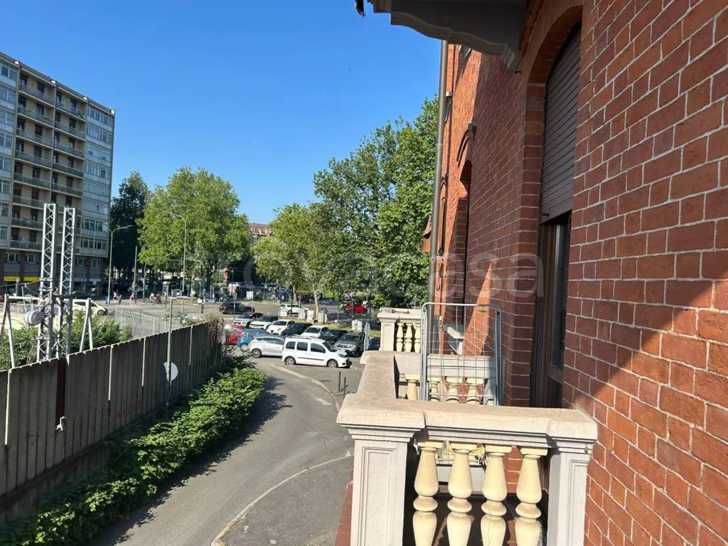 Balcony - 1934 Apartment with Balconies in Turin