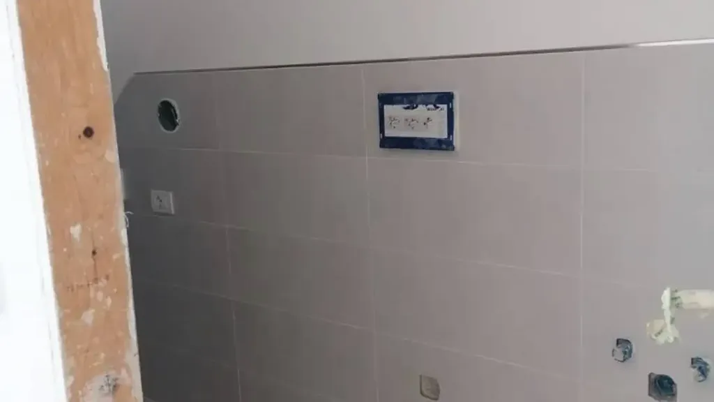 Bathrooms - Newly Constructed Apartment with Garden in Castelfiorentino