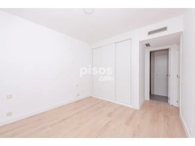 Magamistoad - Modern Apartment with Pool in Canillas