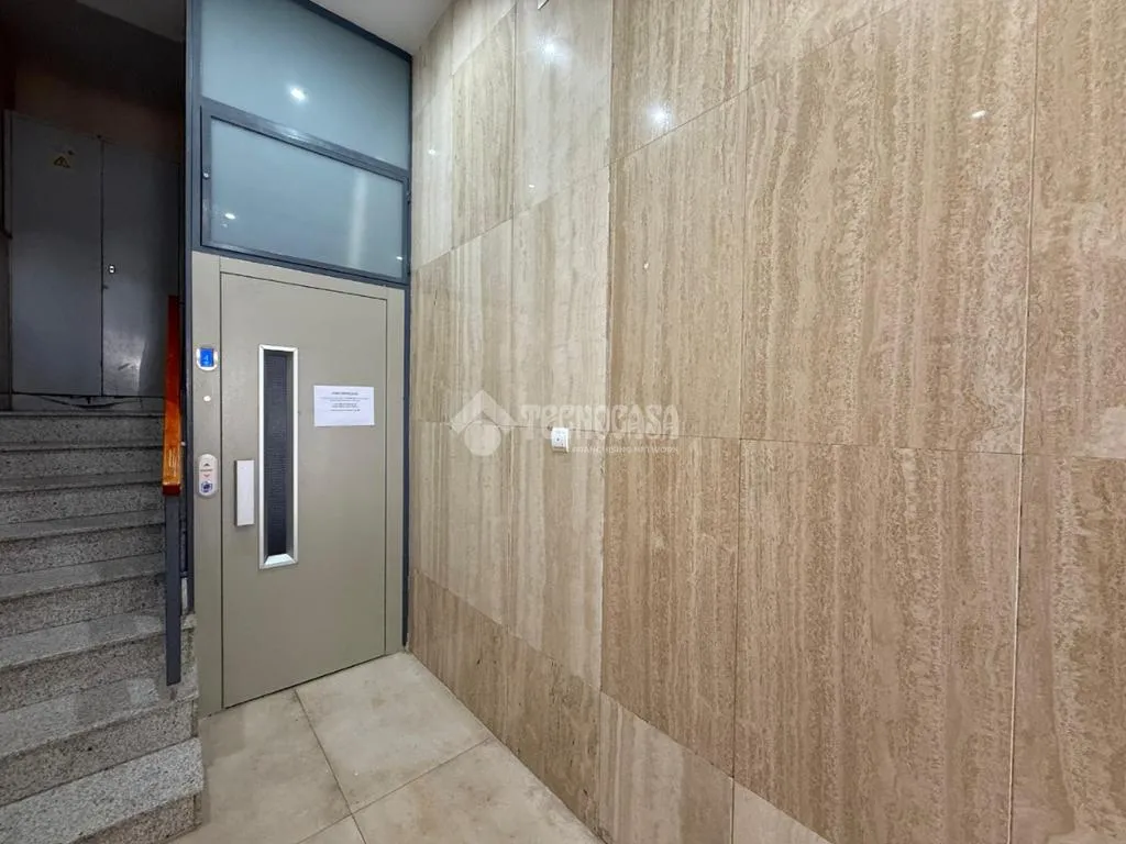 Esik - Apartment with Terrace in Ciudad Lineal, Madrid