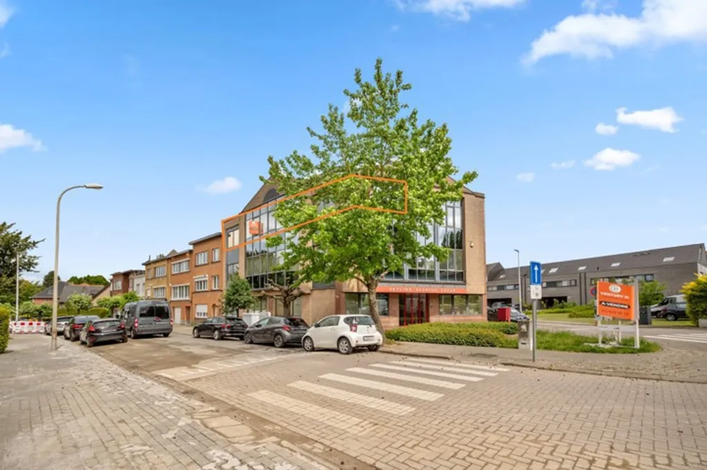 Välivaade - Office Space with Conversion Permit in Central Location
