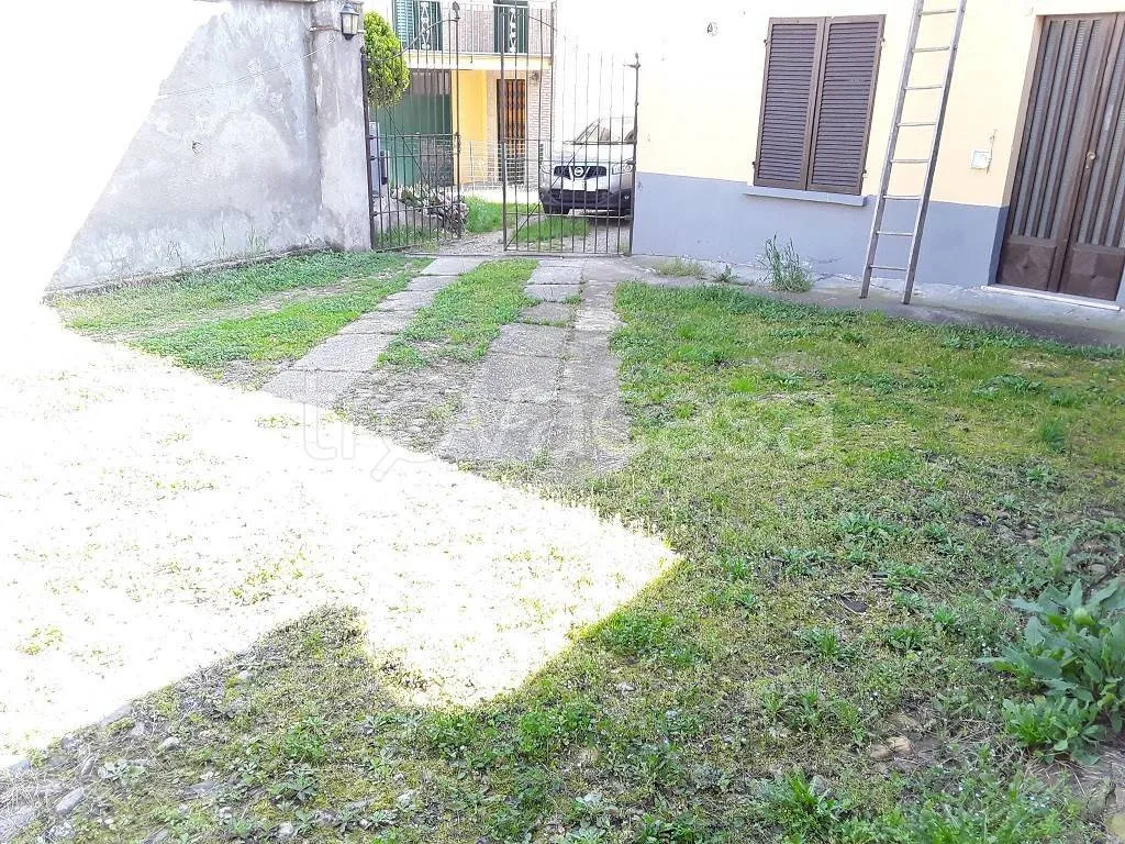 Aed - Independent House with Solar Features in Cavagnolo
