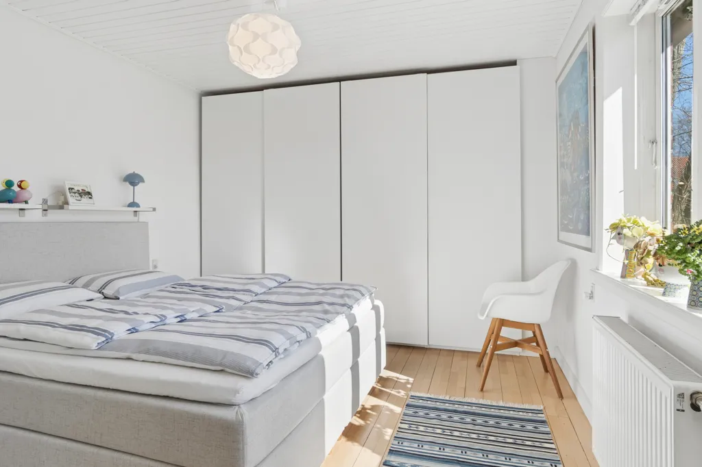 Bedrooms - Charming Brick Villa with Terrace in Birkerød