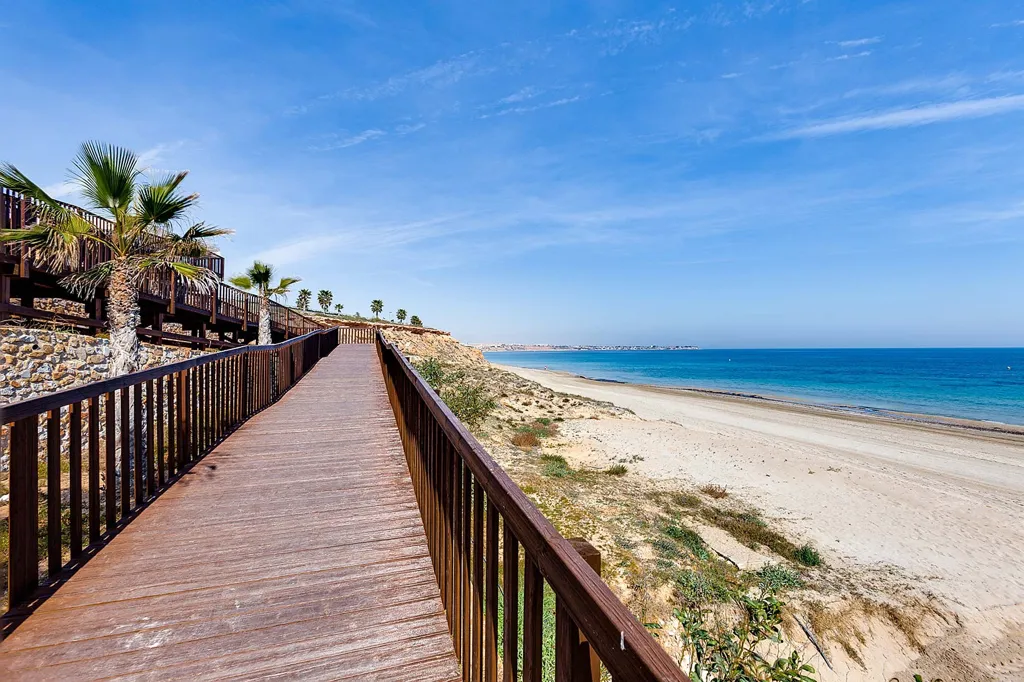 Välivaade - Beachfront Apartments with Spa in Pilar de la Horadada