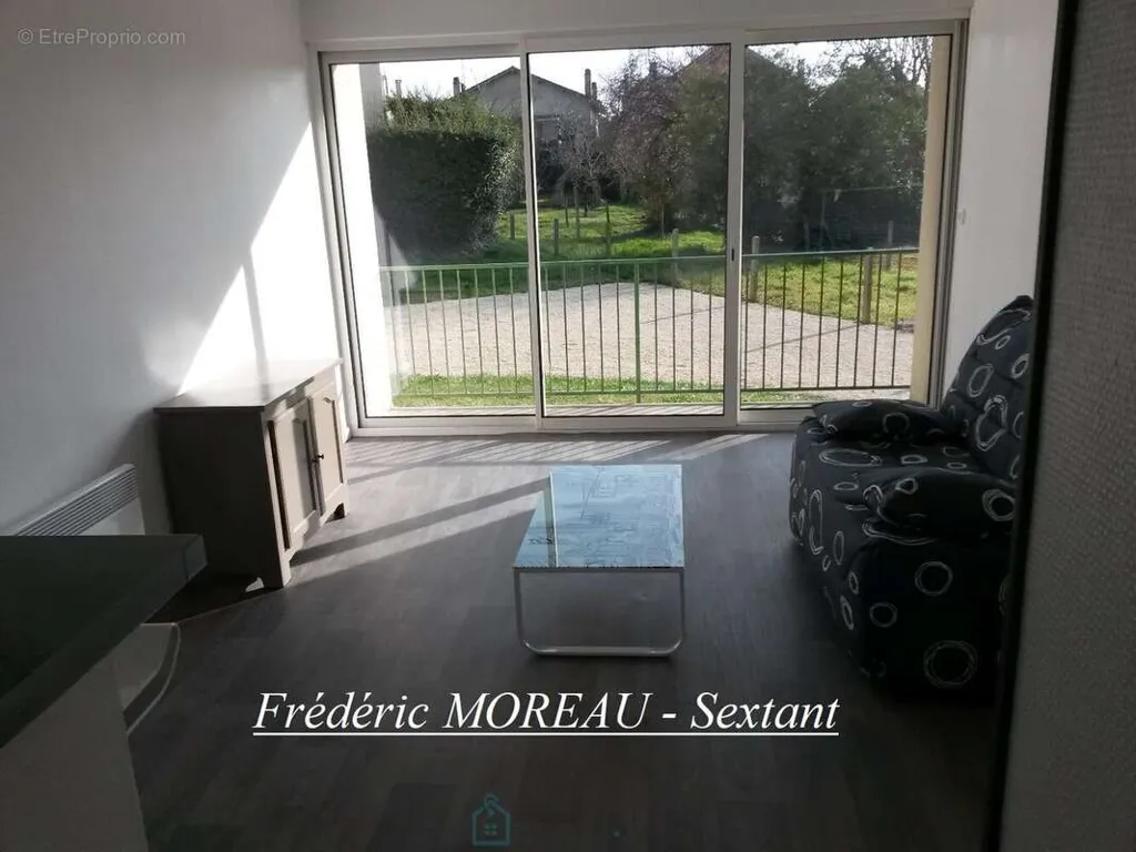 Séjour - Studio Meublé avec Parking à Bergerac