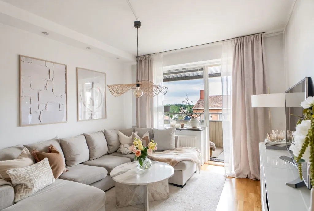 Elutuba - Charming Apartment with West-Facing Balcony in Västerås