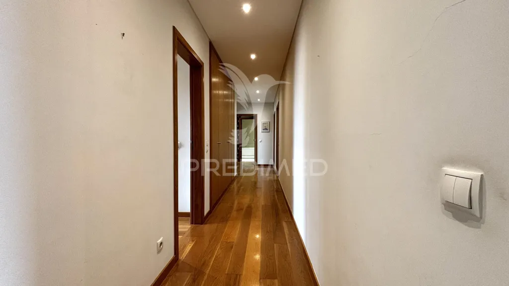 Esik - Penthouse with Panoramic View in São Domingos de Benfica