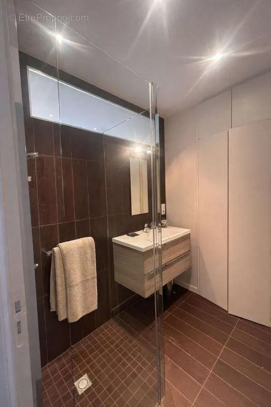 Bagni - Traversant Flat with Balconies in Roanne