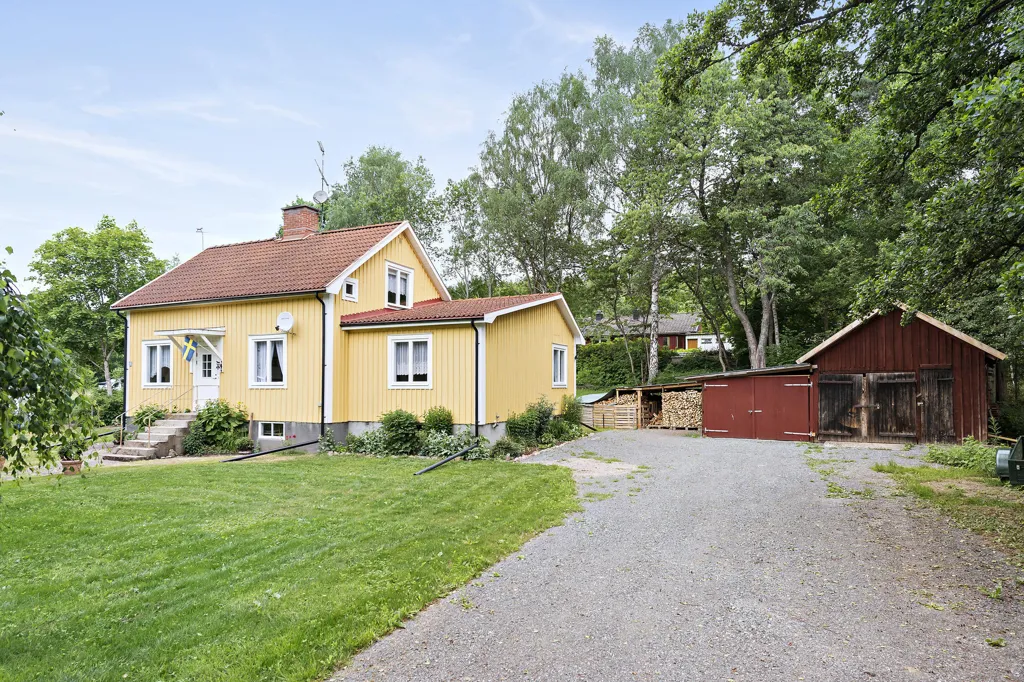 Välivaade - Charming Villa with Garden in Norrhult
