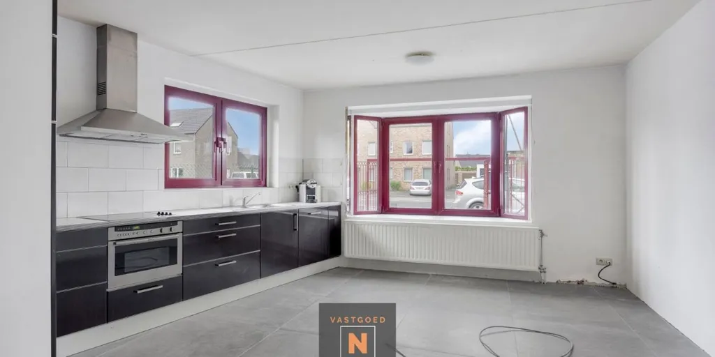 Cucina - Semi-Open House with Garden in Smeermaas, Lanaken
