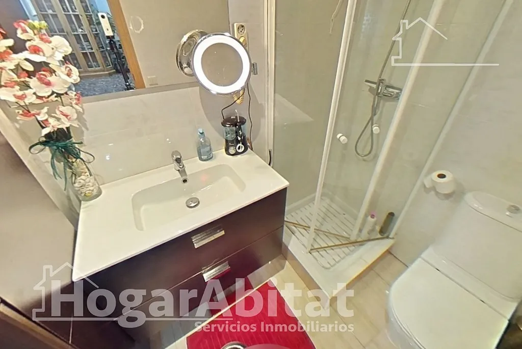 Salles de bain - Triplex Attic with Terrace in Mislata