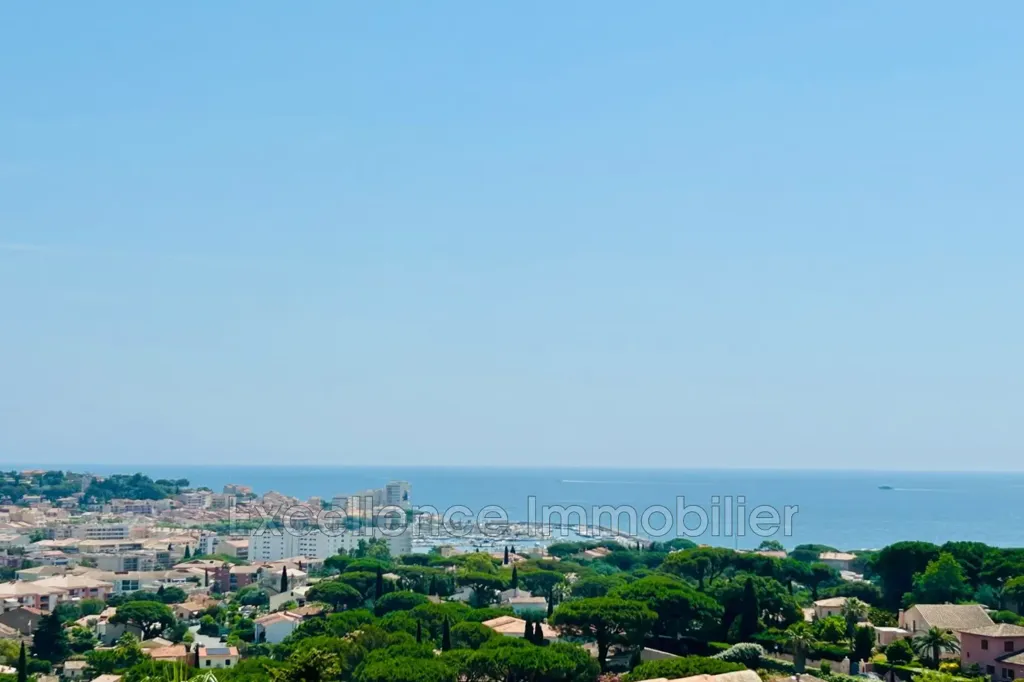 Villa avec Vue Mer dans une Résidence Fermée à Sainte-Maxime