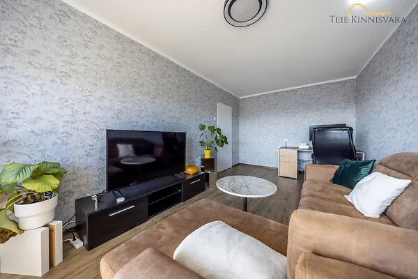 Séjour - Partially Renovated Flat with Balcony in Lasnamäe