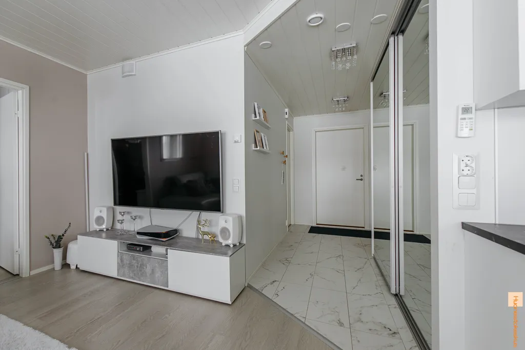 Elutuba - Modern 1st Floor Apartment with Sauna in Kärki