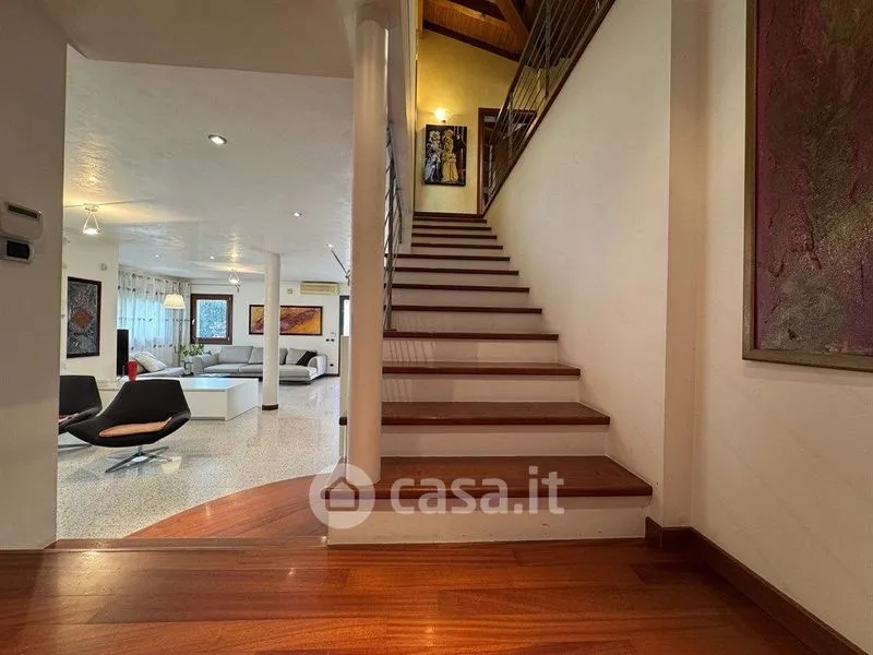 Pièces - Modern Villa with Private Garden in Cordenons