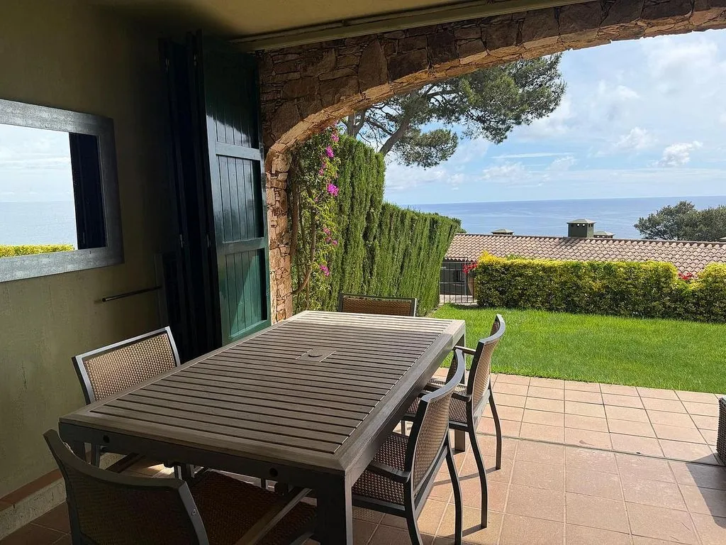 Terrasse - Semi-detached House with Pool in Llafranc