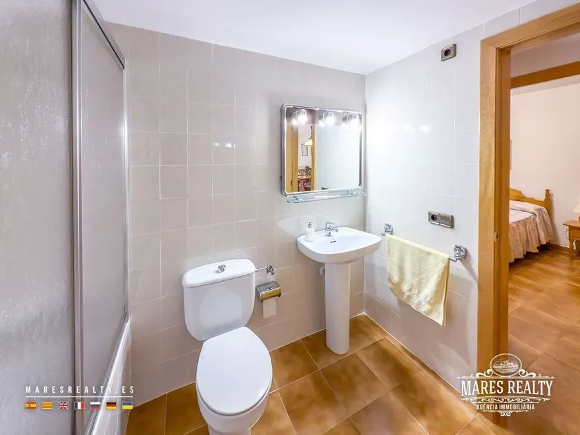 Salles de bain - Seafront Apartment with Terrace in Empuriabrava