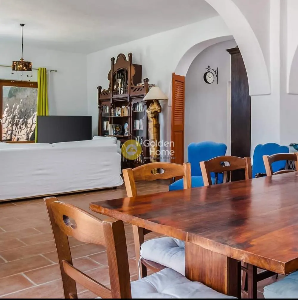 Söögituba - Luxury Villa with Sea View in Santorini