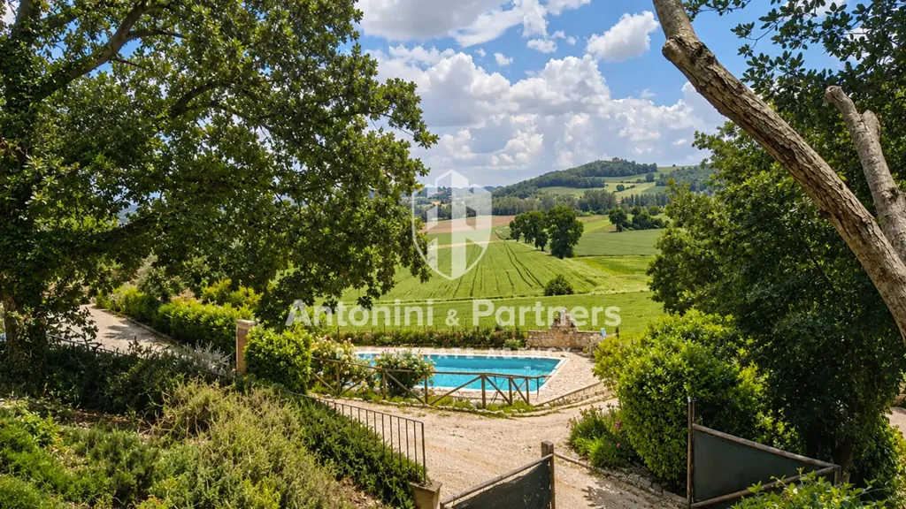 Piscina - Rustic Farmhouse with Pool in Todi