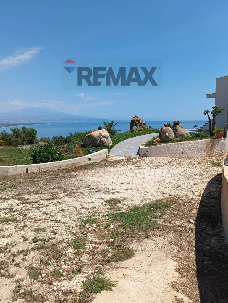 Aed - Newly Built Villa with Sea View in Augusta