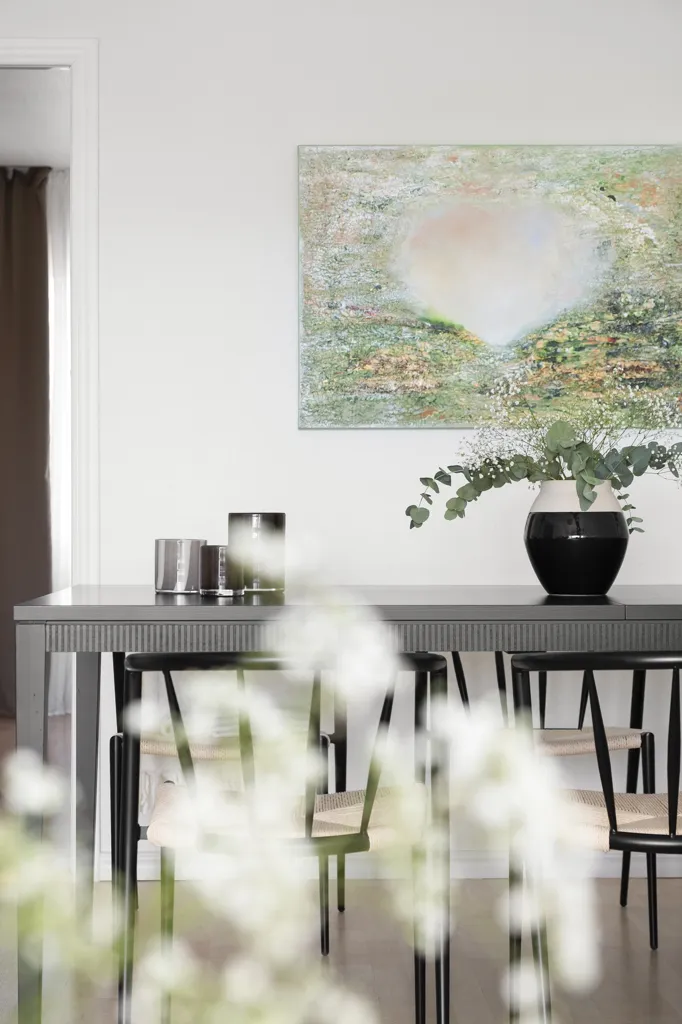 Salle à manger - Modernised Apartment with Balcony in Central Kungälv