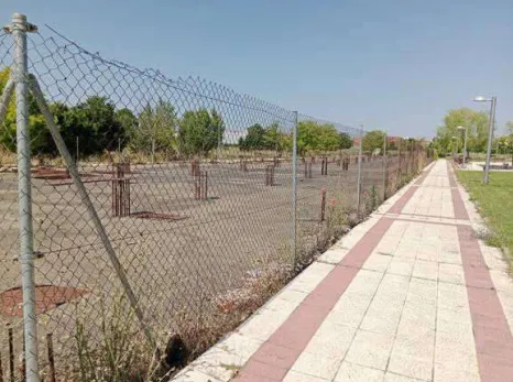 Jardin - Residential Complex with Parking in León