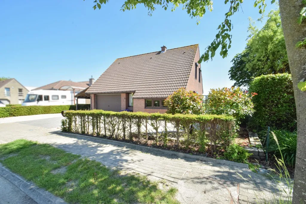 Extérieur - Maison à Rafraîchir avec Terrasse à Wolvertem