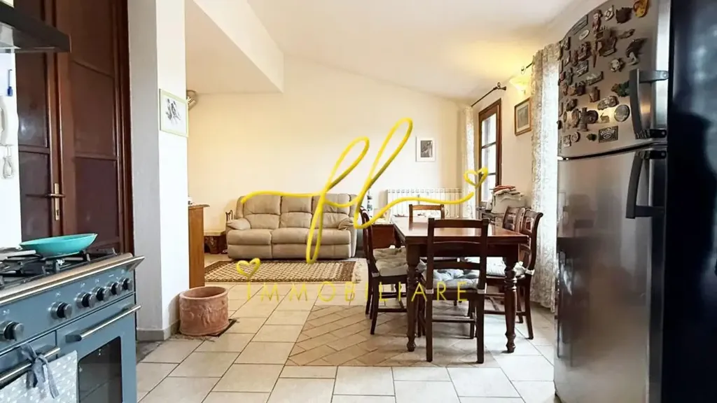 Cucina - Quadrilocale with Garden in Cecina