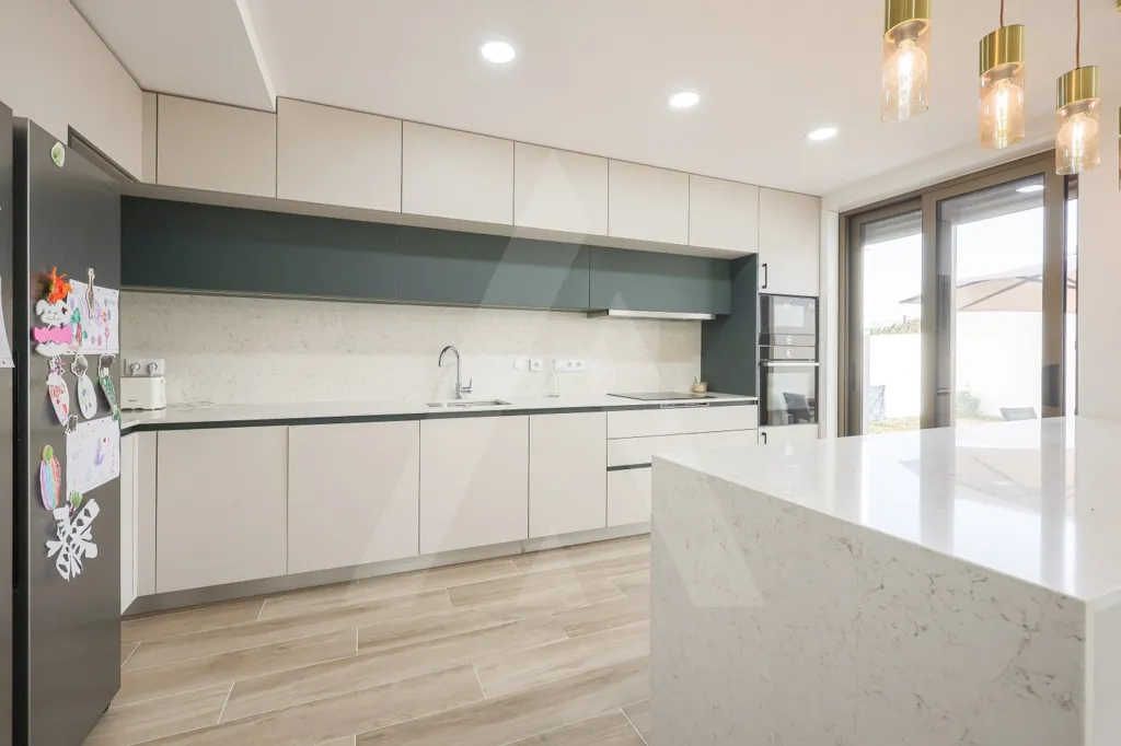 Cuisine - Contemporary Villa with Ria View in Ílhavo