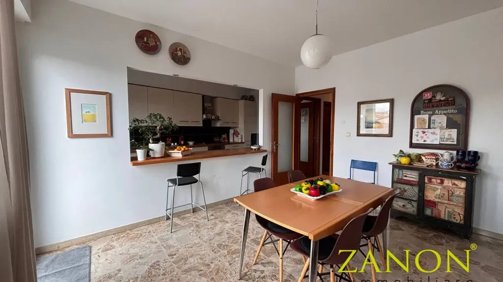 Comedor - Attico with Terrace in Central Gorizia