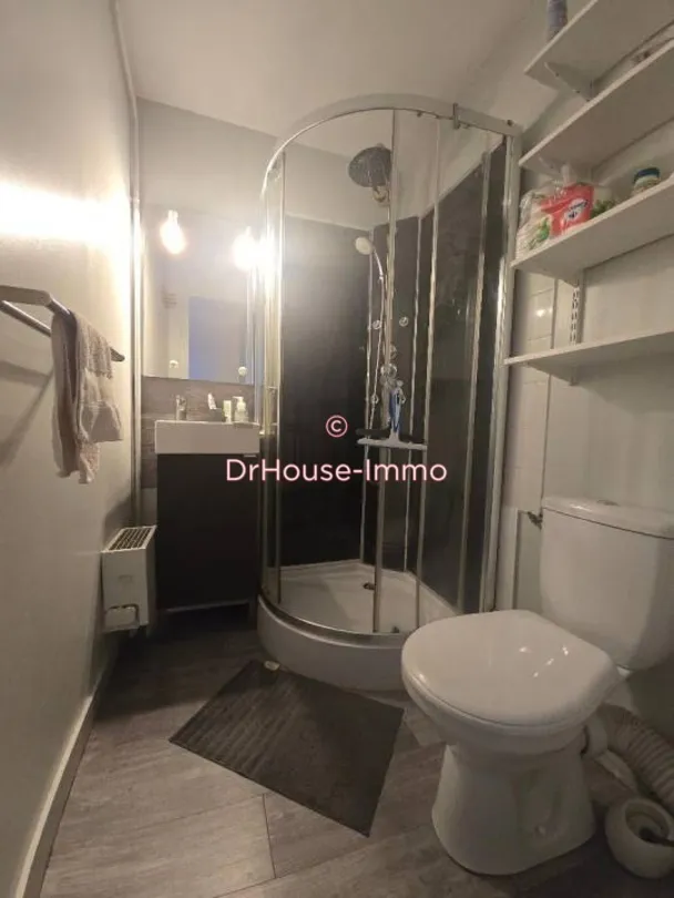 Vannitoad - Compact Flat with Parking in Rouen