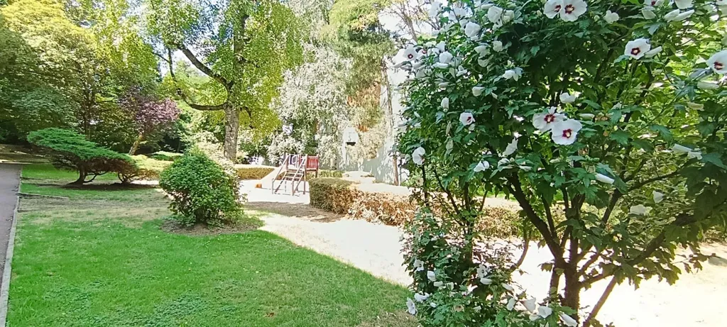 Jardin - Appartement 4 Pièces avec Balcon à Limeil-Brevannes