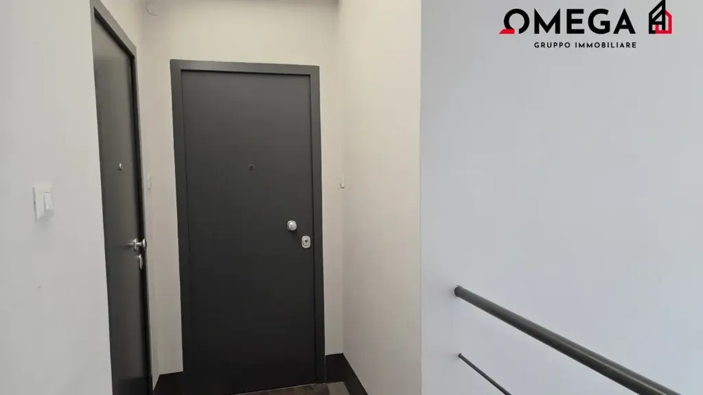 Entrée - Modern Studio with South Exposure in Trieste
