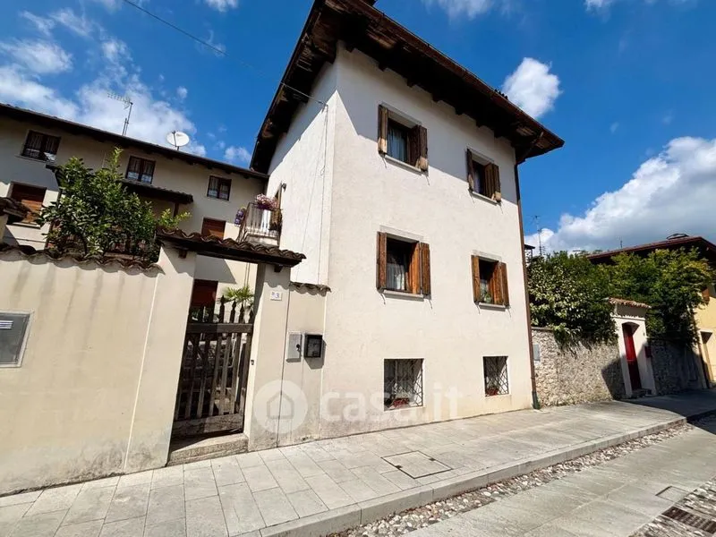 Välivaade - Terraced House with Private Courtyard in Spilimbergo Centre