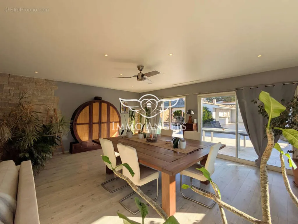 Salle à manger - Villa avec Piscine et Jardin à Béziers