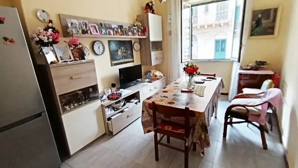 Söögituba - Three-Bedroom Apartment with Balcony in Palermo