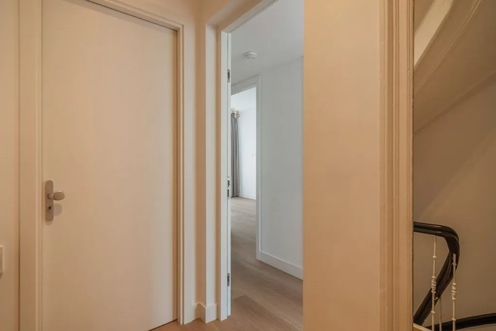 Entrée - Renovated Apartment with Balcony in The Hague