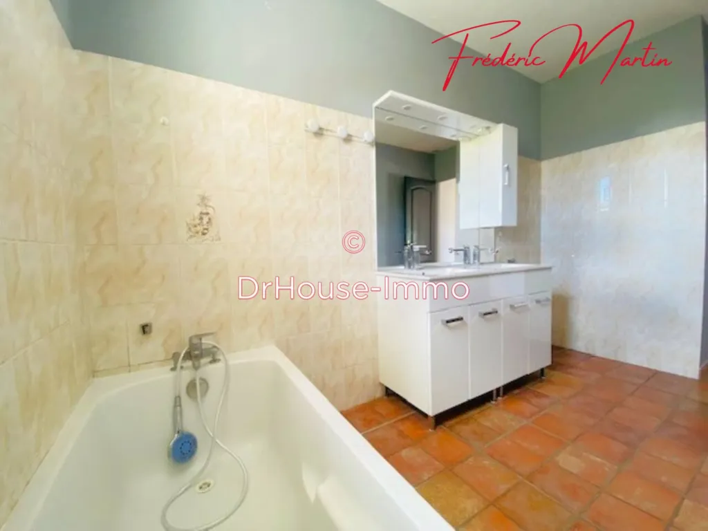Salles de bain - Maison au Calme avec Jardin à Vézénobres