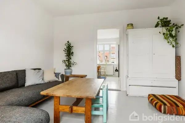 Elutuba - Villa Apartment with Spacious Layout in Brønshøj