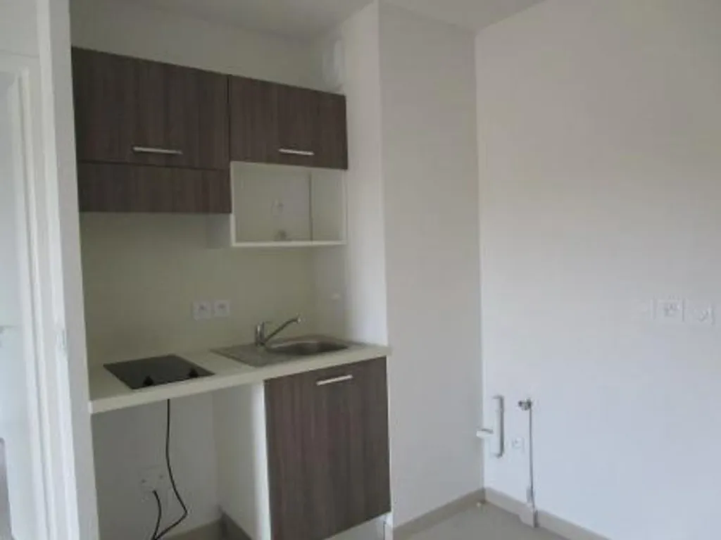 Kitchen - T2 with Terrace in Les Terrasses d’Alhambra