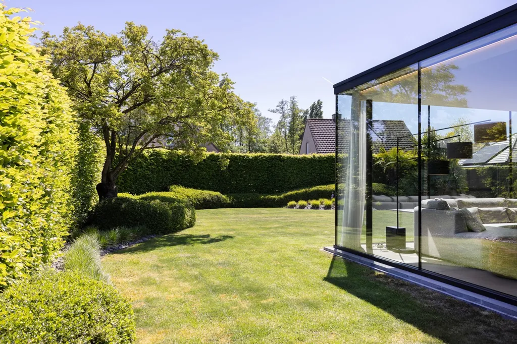 Jardin - Maison Rénovée avec Piscine à Sint-Eloois-Winkel