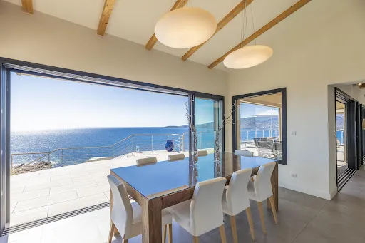 Söögituba - Luxury Villa with Sea View in Sagone