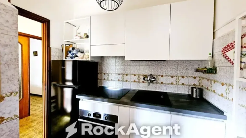 Köök - Spacious Apartment with Balcony in Bardonecchia