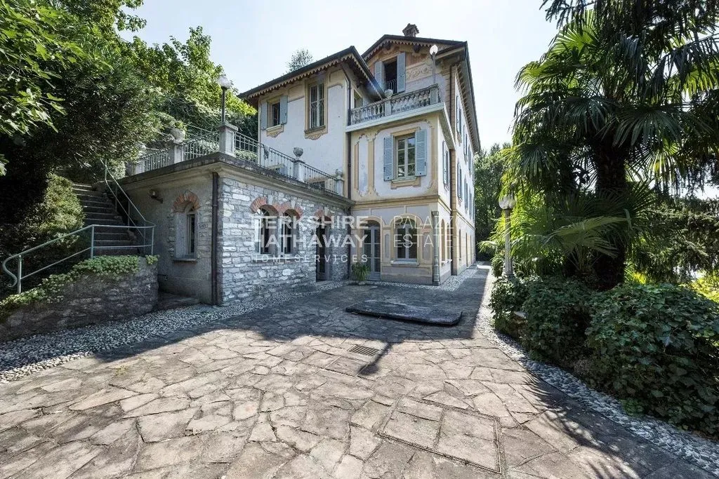 Välivaade - Luxury Villa with Lake View in Dizzasco