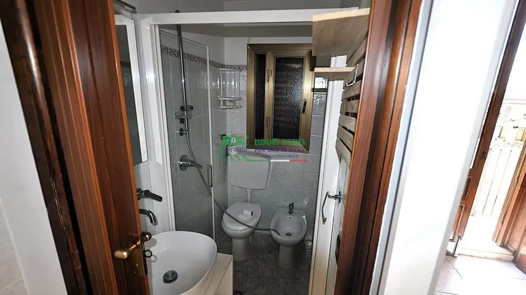 Salles de bain - Apartment with Balcony in Ragusa