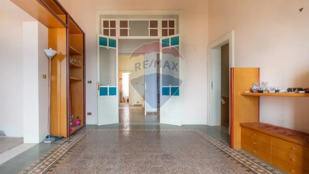 hallway_entrance